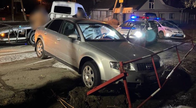 ДТП у Запоріжжі: Всмерть п’яний водій Audi А4 врізався у шлагбаум