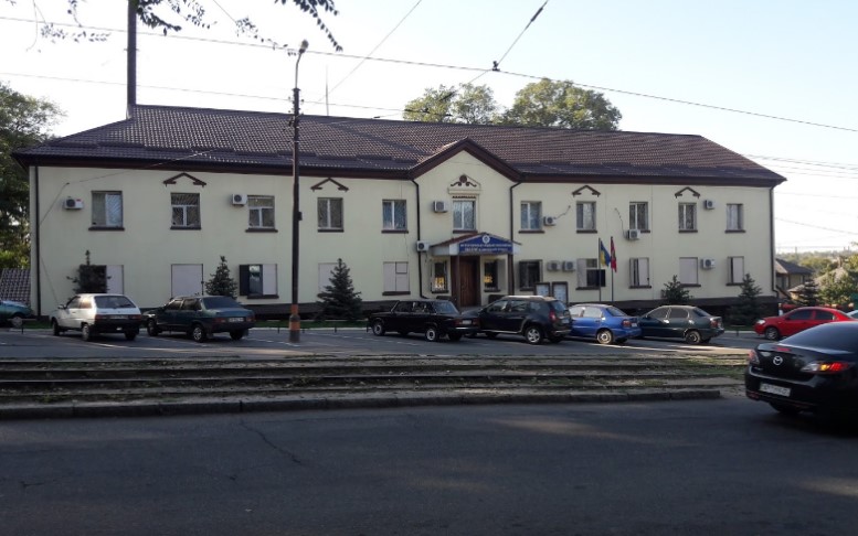 Забрав алкоголь та гроші з каси. В Запоріжжі затримали 53-річного грабіжника кафе