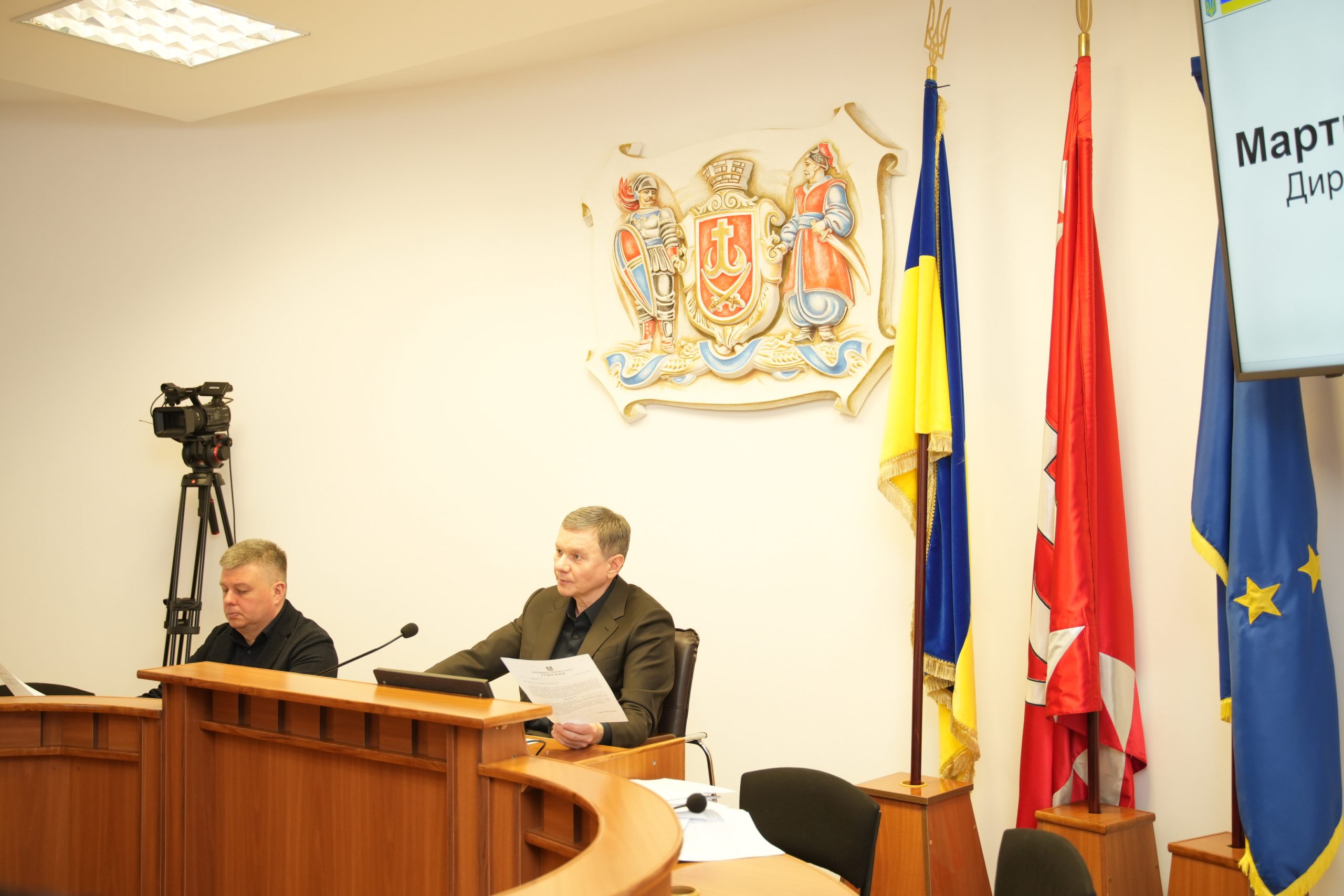 Допомога армії, енергетична стійкість та турбота про вінничан: важливі фінансові рішення на сесії міської ради