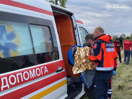 Медики розповіли у якому стані 5-річний Кирило, якого розшукали у лісі