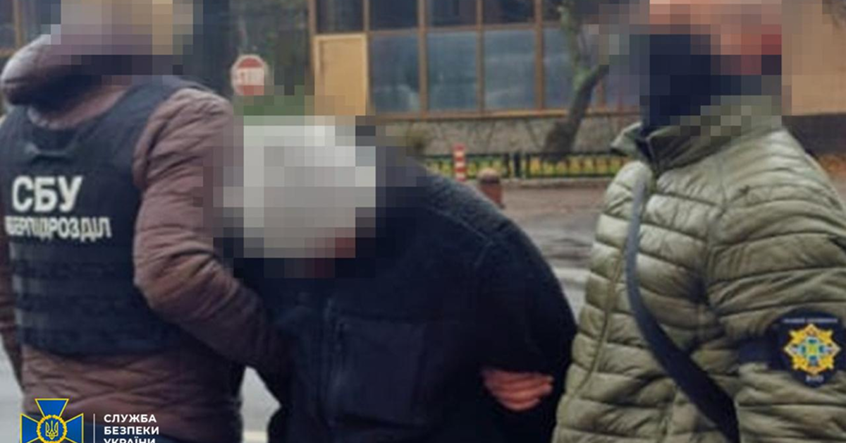 Готовили обстрелы по энергоструктуре Киевщины: задержаны два агента ГРУ рф (видео)