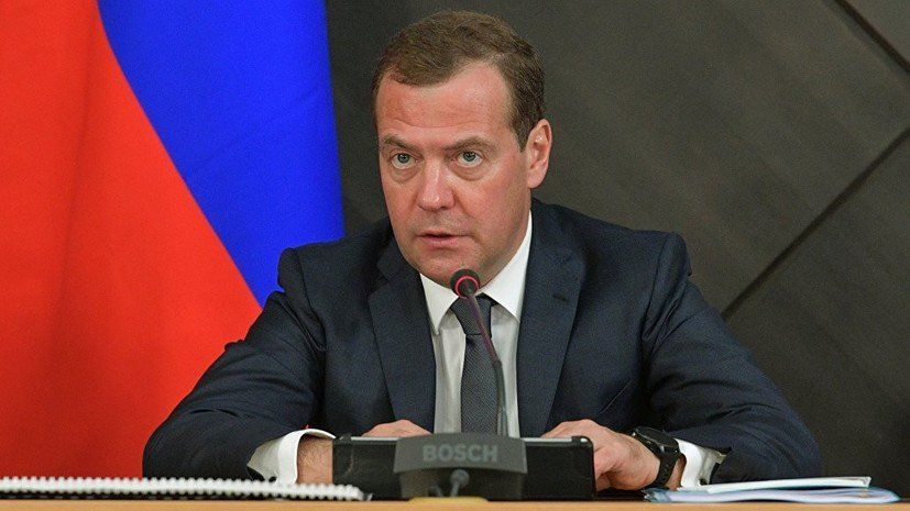 Медведев угодил в скандал, возмутив США: Джей Ди Вэнс резко ответил Москве