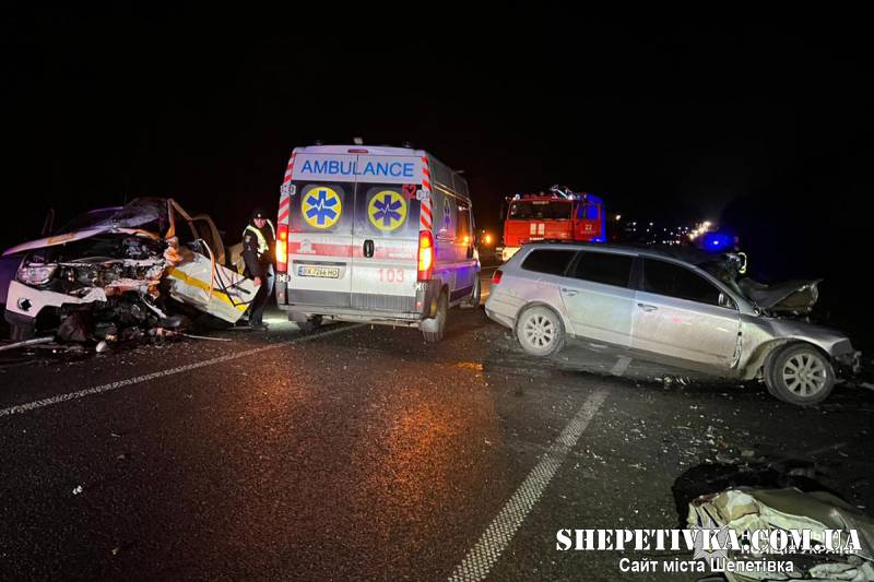Одна людина загинула, ще двоє – травмувалися: деталі трагічної ДТП на Хмельниччині