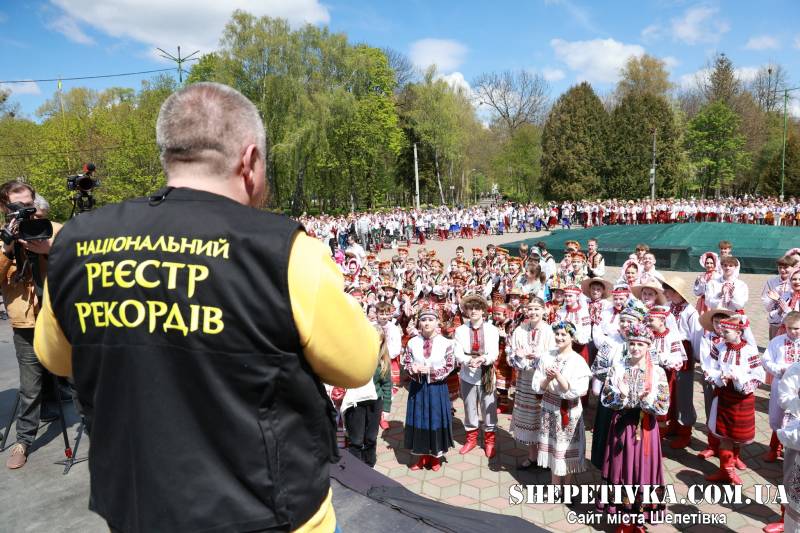 Магія «Краков’яка» у серці Хмельницького: 888 танцюристів встановили рекорд України