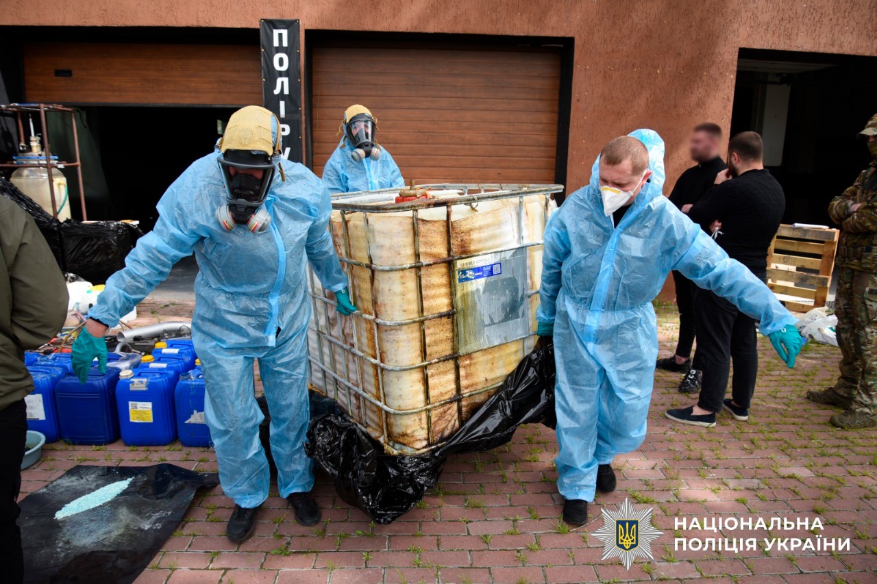 Поліція провела масштабну спецоперацію по боротьбі з наркобізнесом - результати вражають. ФОТО