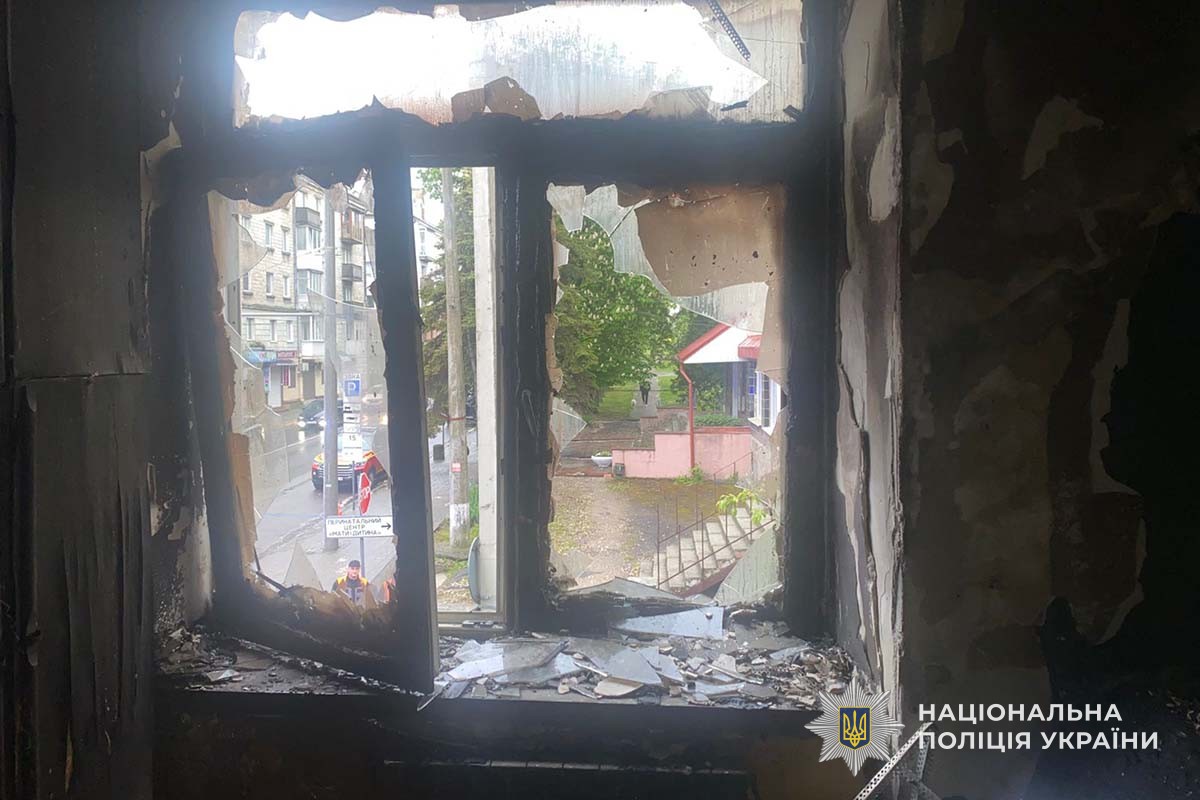 Тернопільска поліція розслідує факт загибелі літнього чоловіка під час пожежі