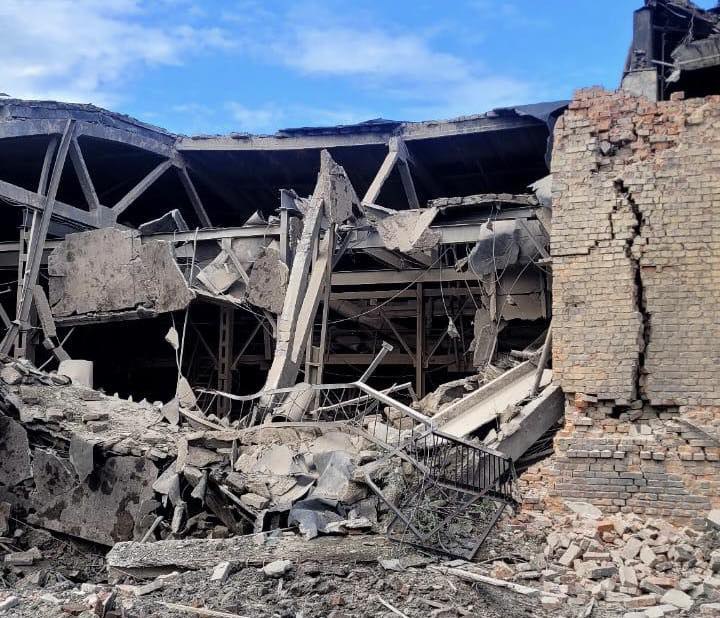 Одна людина загинула та семеро поранені внаслідок ракетного удару по Сумській громаді, - ОВА
