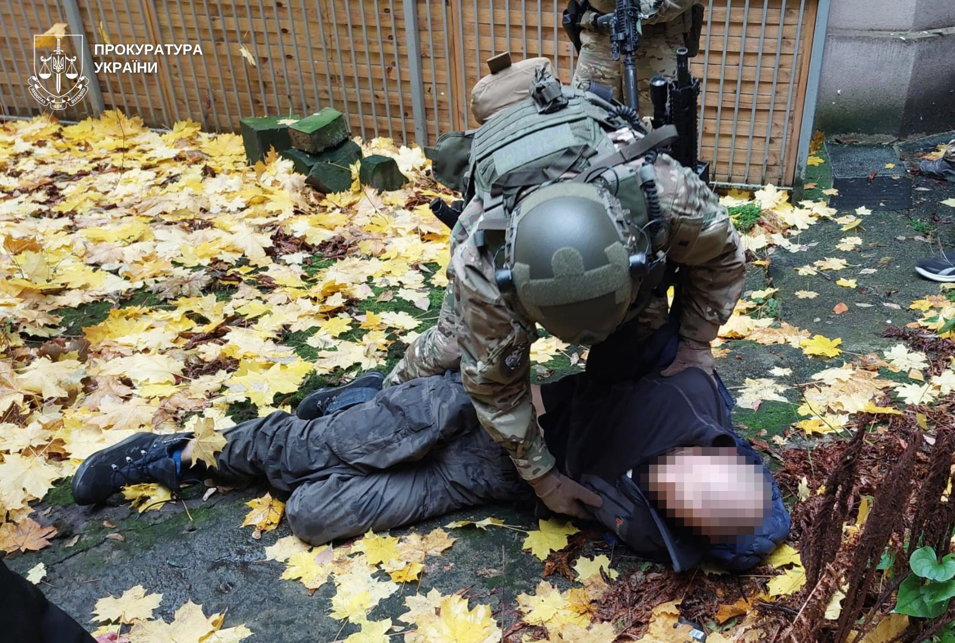 На Львівщині заґратовано екстрадованого з Польщі переправника ухилянтів та його поплічника. ФОТО