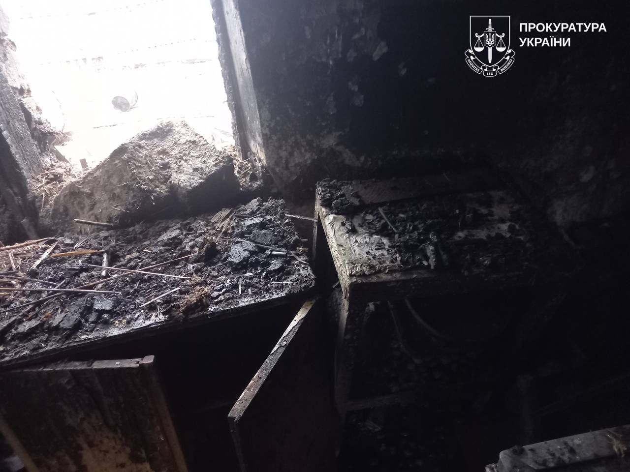 На Харківщині вислухав вирок суду злочинець, який живцем спалив співмешканку