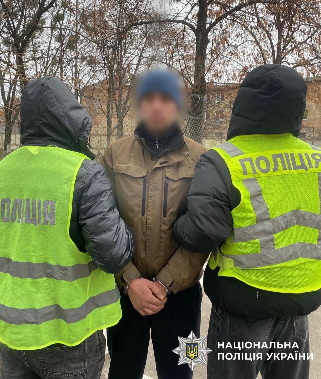 У Києві затримано грабіжника, який погрожував зброєю охоронцеві магазину, - поліція