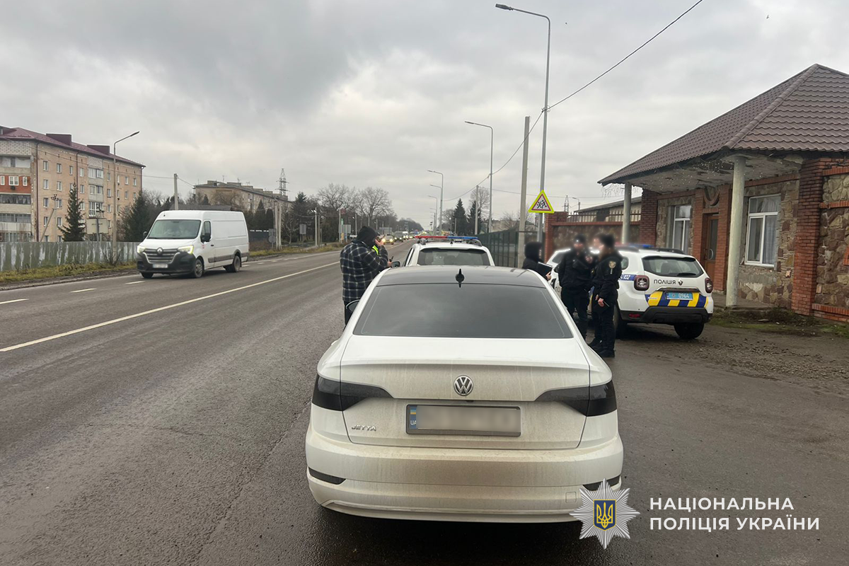 Поліція Тернопільської області встановлює обставини трьох ДТП із постраждалими