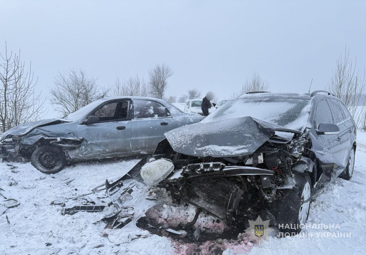 На Волині внаслідок ДТП постраждали троє людей - поліція розпочала слідство