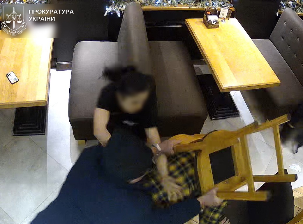 На Сумщині повідомлено про підозру депутату та його сину, які безжально побили людину