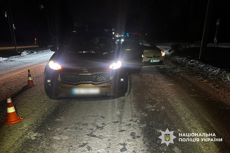 У Черкасах автомобіль Kia Sportage зніс людину з нерегульованого пішохідного переходу