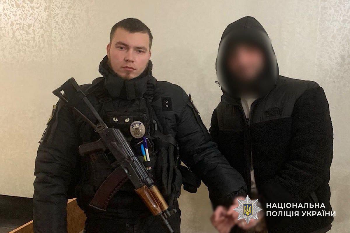 У Нікополі затримано онука, який побив та мало не зарізав старенького дідуся