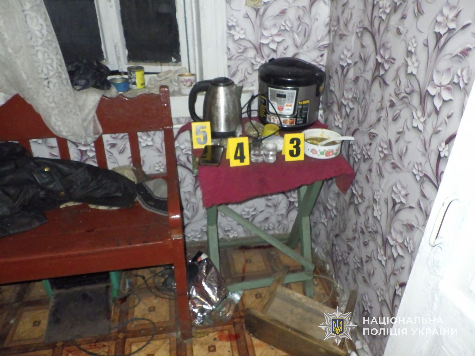 На Сумщині поліція затримала невдячного гостя, який під час пиятики вбив господаря