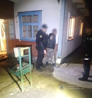 На Волині затримано зловмисника, який побив жінку та жбурнув гранату у поліцейських