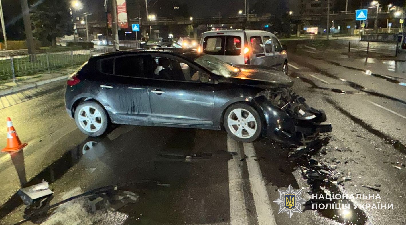 У Львові внаслідок карколомної ДТП до лікарні потрапили 5-ро людей, - поліція. ФОТО