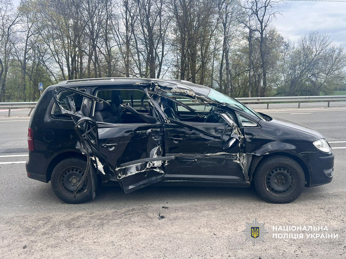 На Чернігівщині померла у лікарні неповнолітня дівчина, яка постраждала у ДТП. ФОТО