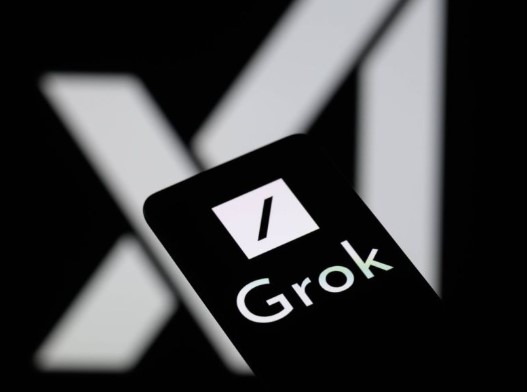 Нова версія чат-бота Grok на 65% краща за попередню