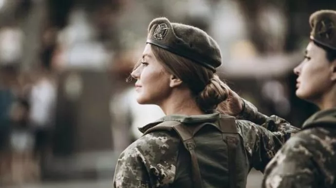 6 професій та 14 спеціальностей: Міноборони підготувало новий наказ про військовий облік жінок