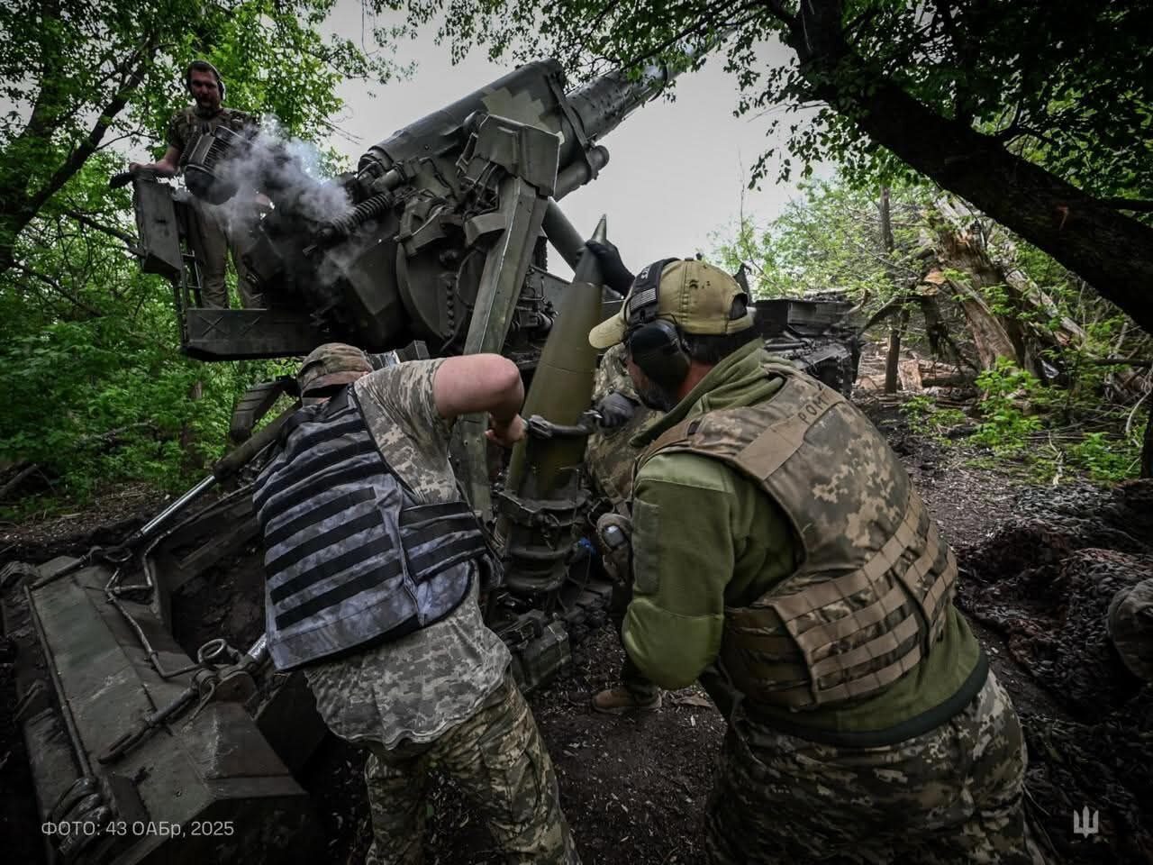 Окупанти найбільше штурмують українських оборонців на Лиманському, Торецькому та Покровському напрямках, – зведення Генштабу ЗСУ