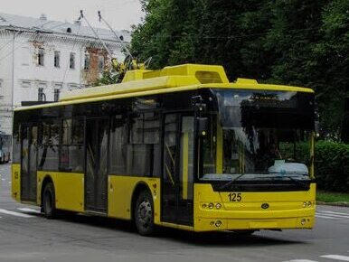 У Полтаві тимчасово змінено рух транспорту через ліквідацію наслідків ворожої атаки