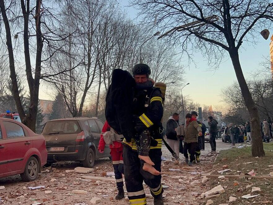 “Росія повинна відповідати за скоєне”: Зеленський про наслідки масованої атаки росіян на Україну