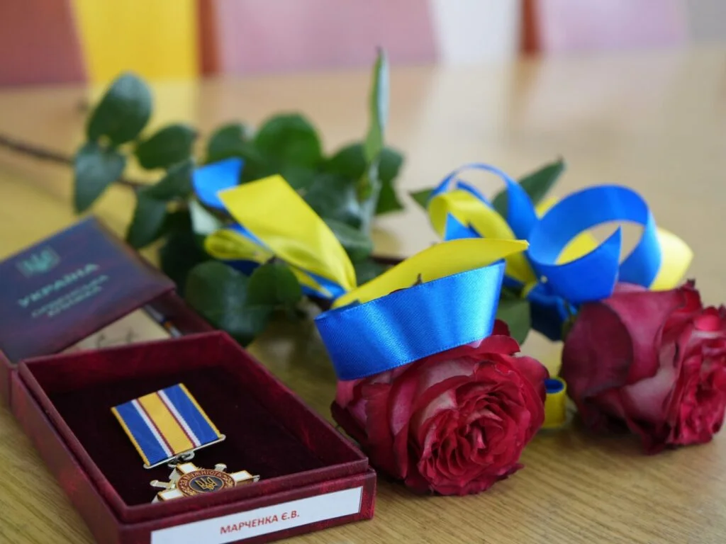 У Пирятині родині полеглого захисника Євгенія Марченка передали орден «За мужність»