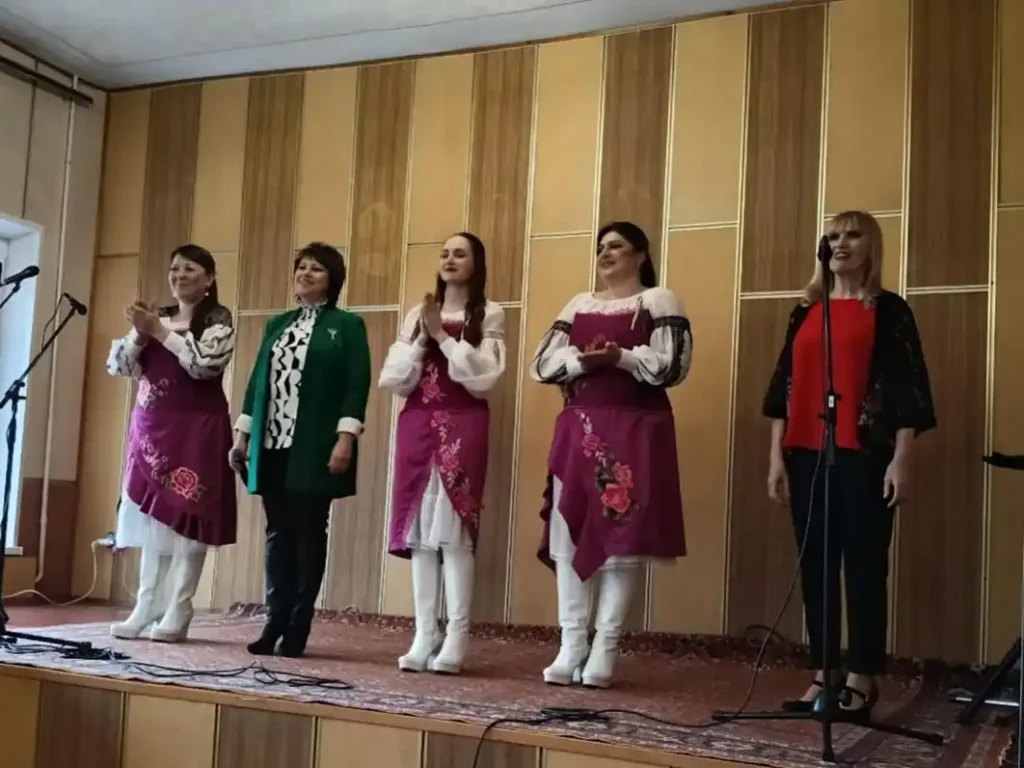 Артисти полтавської філармонії виступили для військовослужбовців у медцентрі