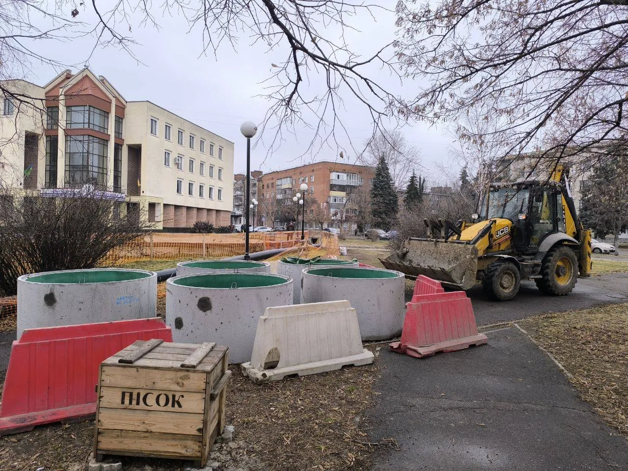 Реконструкція на Старому Подолі: «Полтававодоканал» оновлює гостроаварійну ділянку колектора за кошти міськради