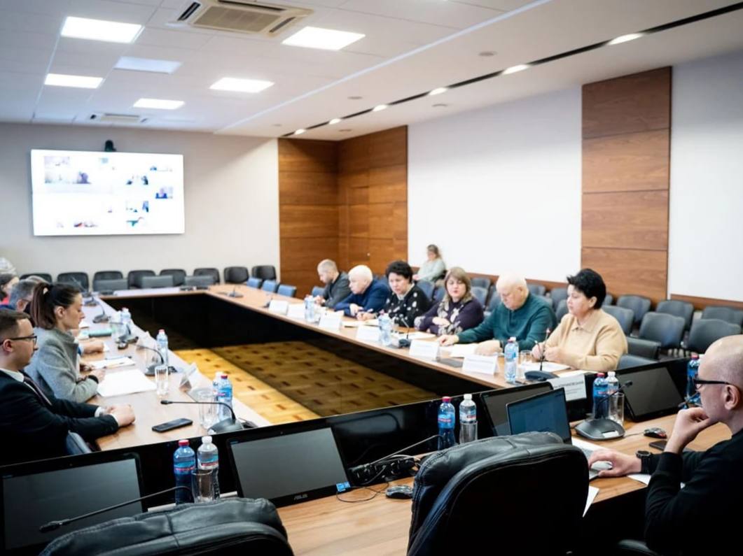 У Полтавській ОВА обговорили підтримку чорнобильців та підготовку до 40-х роковин трагедії на ЧАЕС