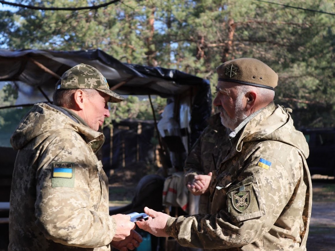 «65+»: Найбільше добровольче формування Полтавщини відзначило найстарших бійців, які чотири роки стоять на захисті неба