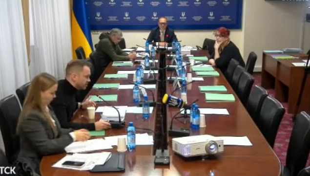 Уникав відповідей та вдавався до маніпуляцій: Жернаков намагався перетворити засідання ТСК на «театр абсурду»