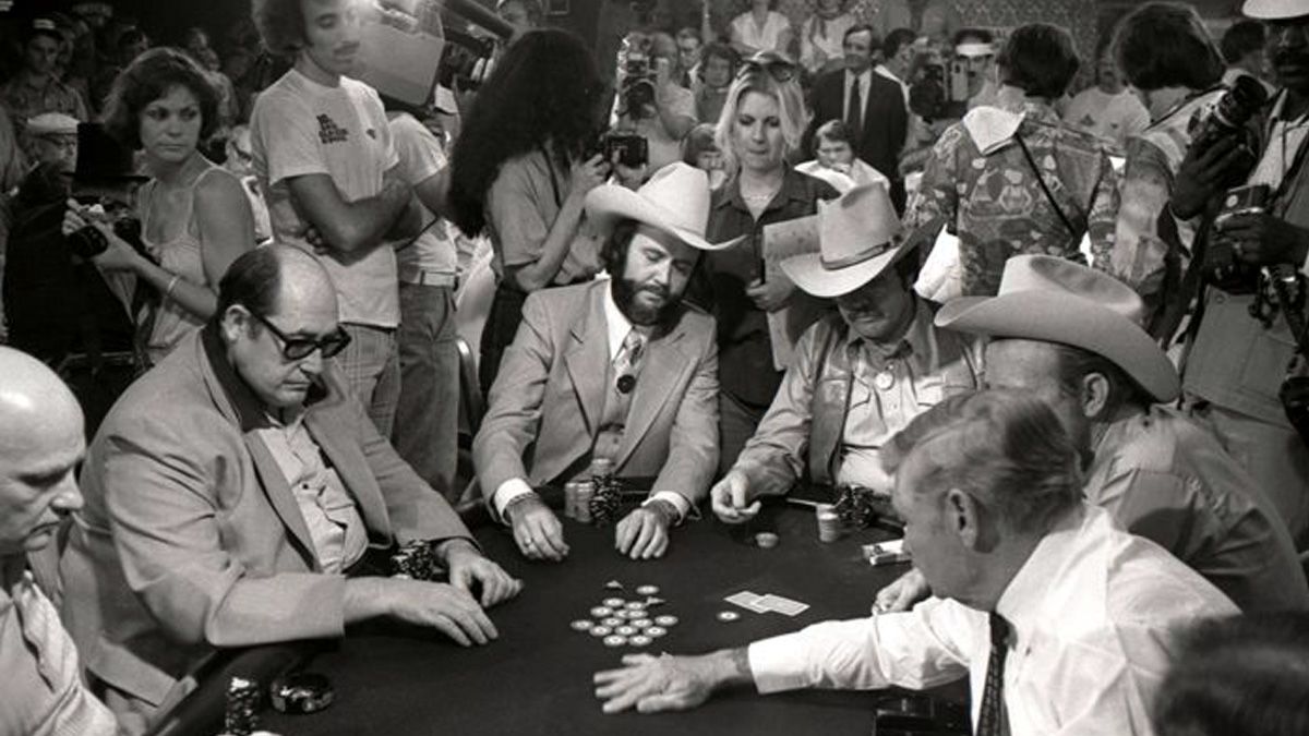 Играют с Брансоном в лучших мирах: не стало легенды покера Крэндела Аддингтона