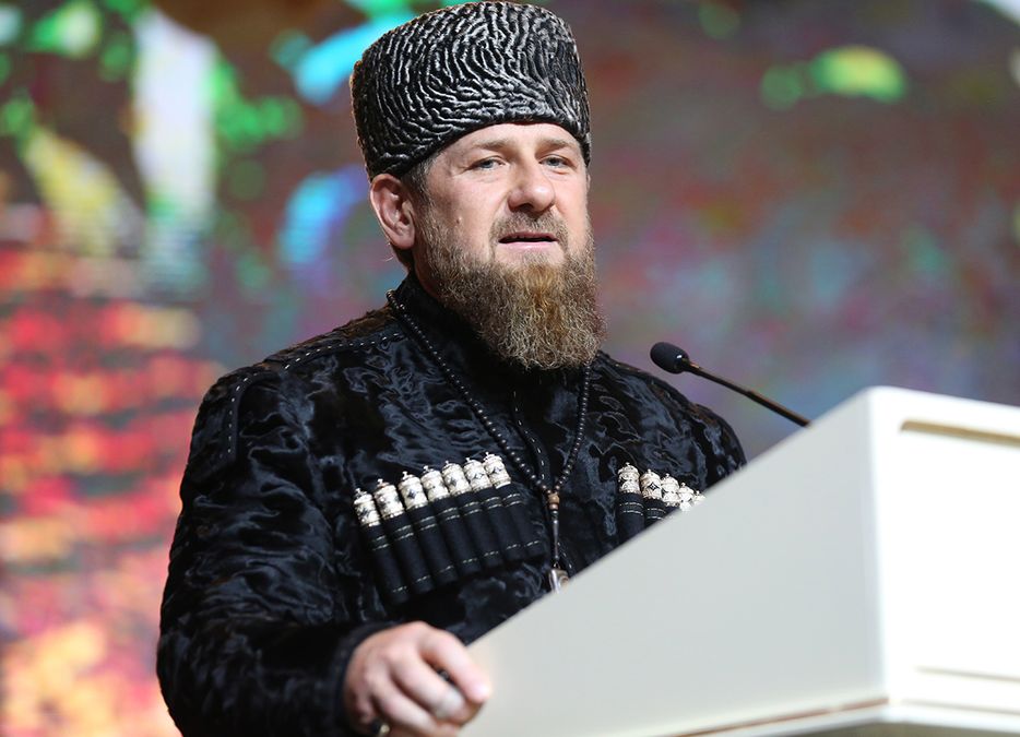 "Смерть наступит не от старости": почему Кадыров просит отставку у Путина