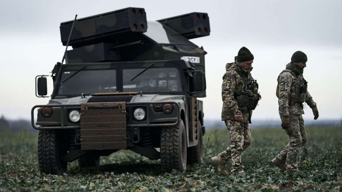 Враг запустил 48 ракет и более 400 дронов: сколько целей уничтожила ПВО