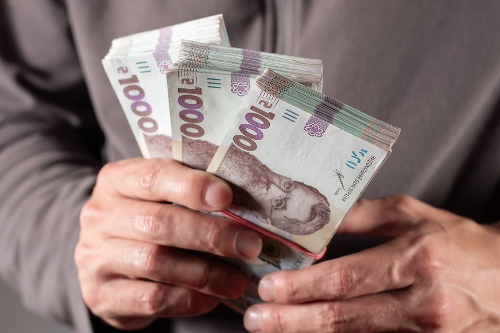 Урезать популистские соцвыплаты: где Украине искать деньги для покрытия дефицита бюджета