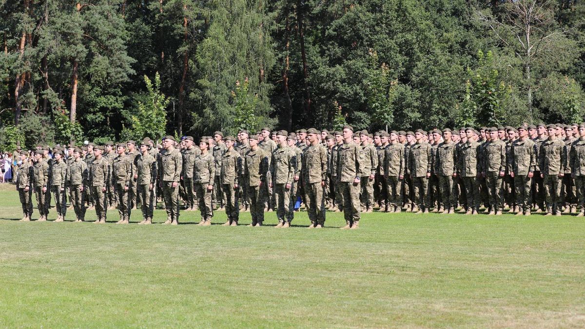 В Житомире курсанты отказались выходить на построение в форме: им готовят выговоры