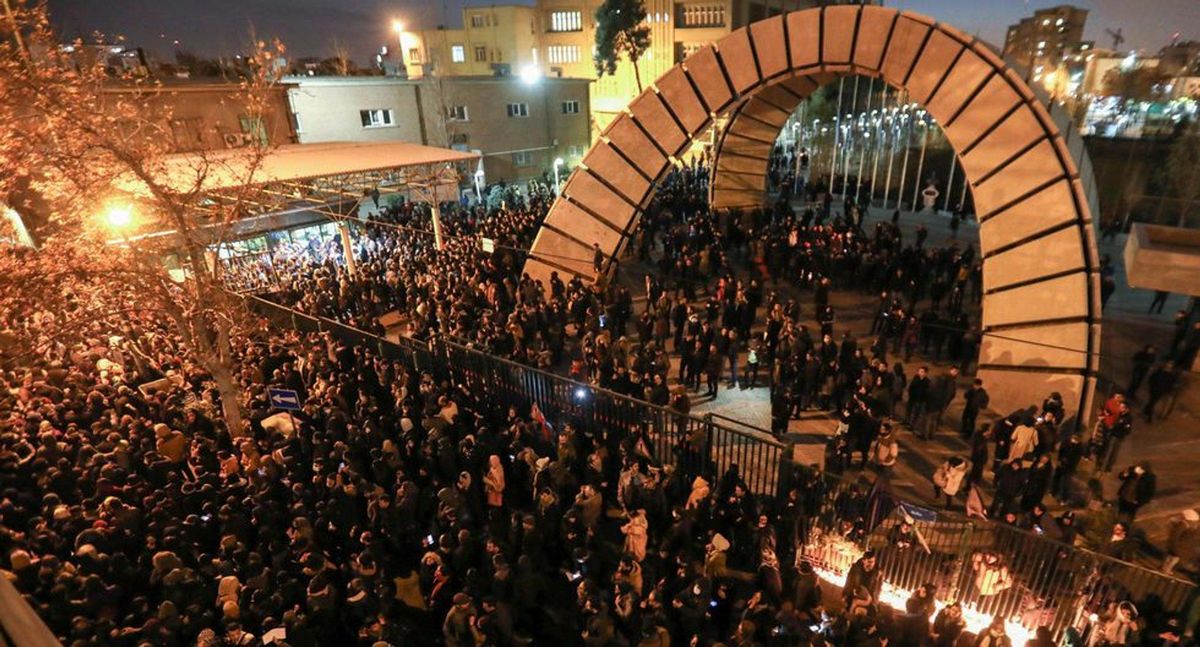 Ситуация революционная, – эксперт спрогнозировал, к чему приведут массовые протесты в Иране