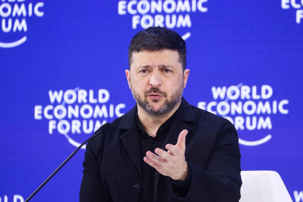 Зеленский посоветовал Орбану говорить с Путиным об "энергетическом перемирии"