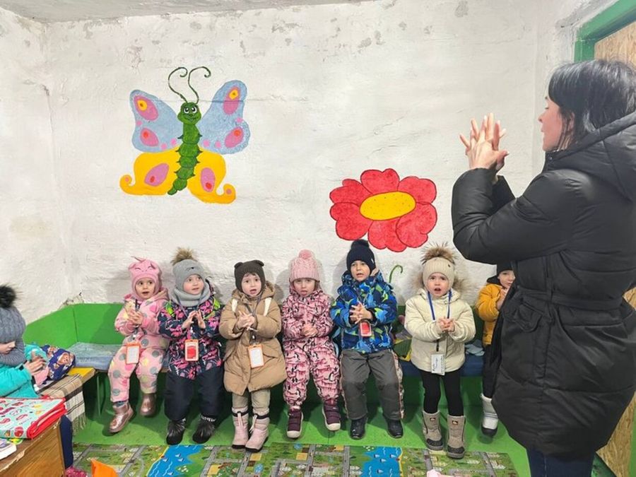 "Как можно быть такими свиньями?": воспитательница раскритиковала действия людей в укрытиях садов