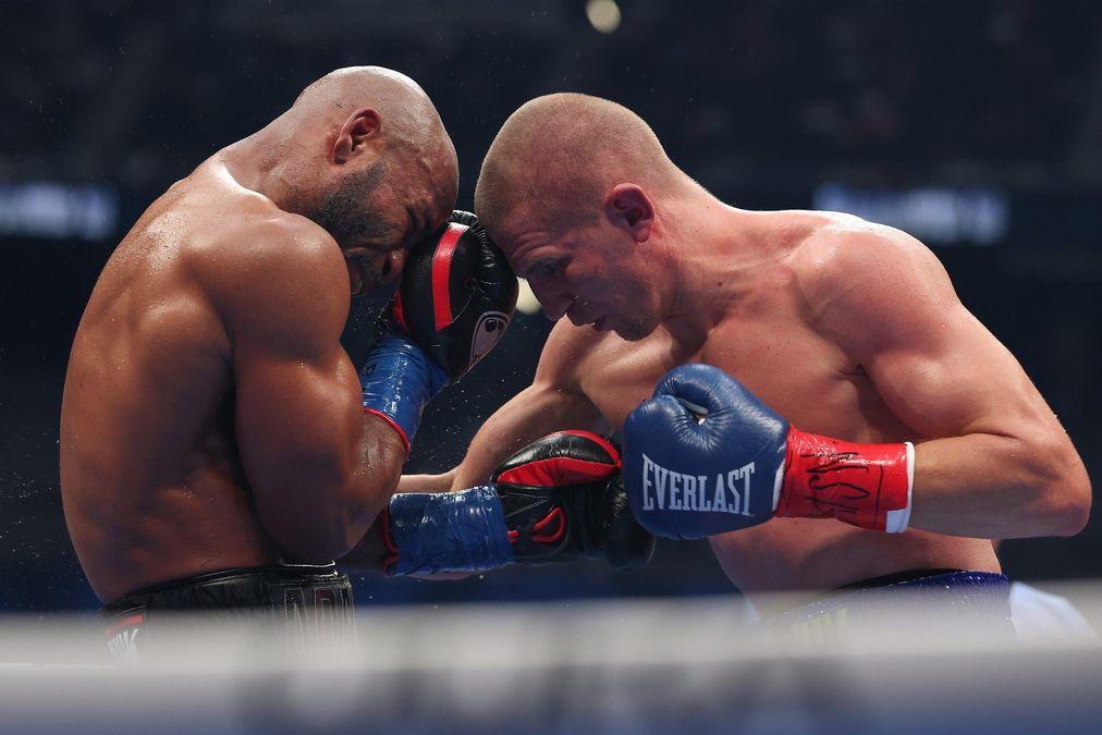 Обидчик Богачука потерял сознание перед боем и был срочно госпитализирован