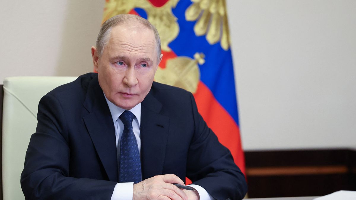 Путин снова взялся пугать ракетой "Сармат": авиаэксперт сказал, что не так с его заявлением