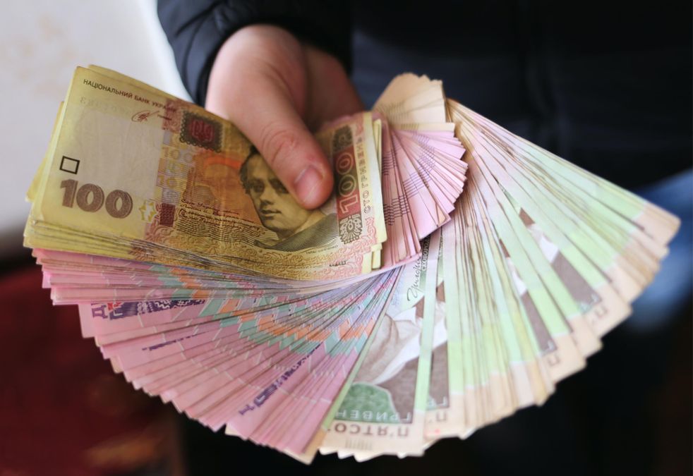 Пенсии в июне выплатят поэтапно: кто будет среди первых