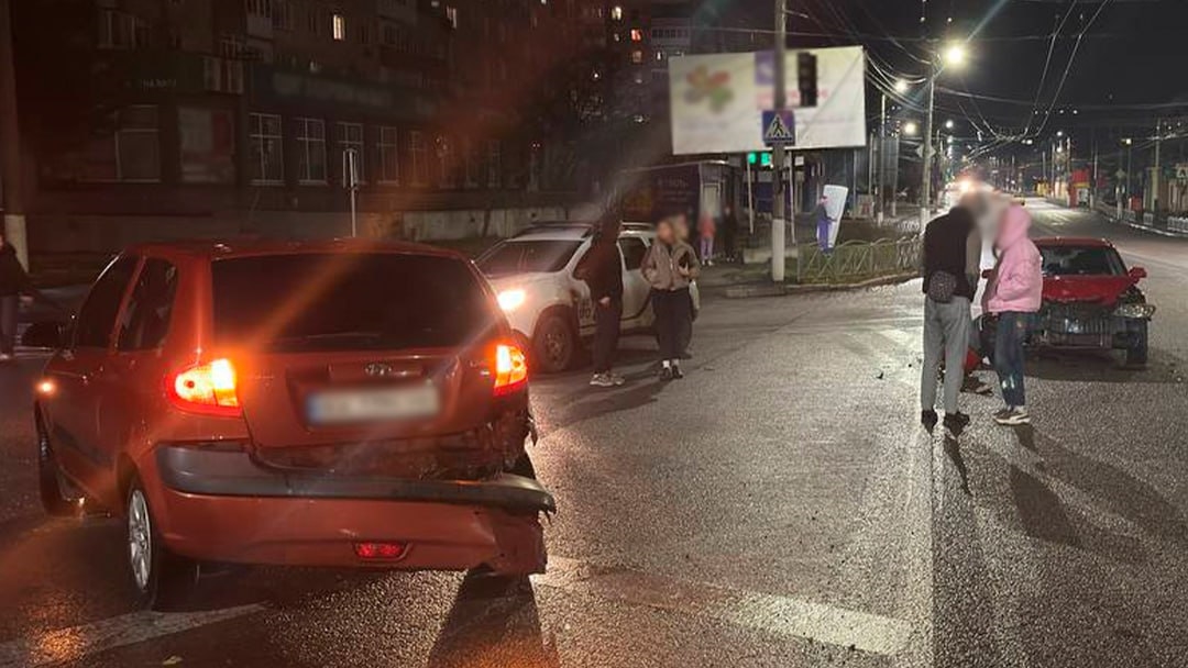 Під час маневру водійка спричинила ДТП на Вокзальній (ФОТО)