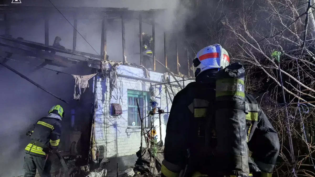 У Созонівці під час пожежі надзвичайники врятували 68-річну жінку