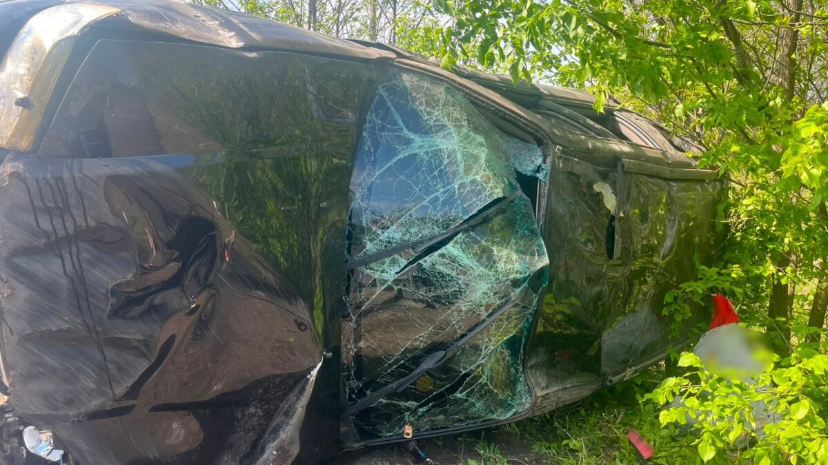 На трасі біля Великої Северинки перекинувся Subaru: постраждала 19-річна пасажирка