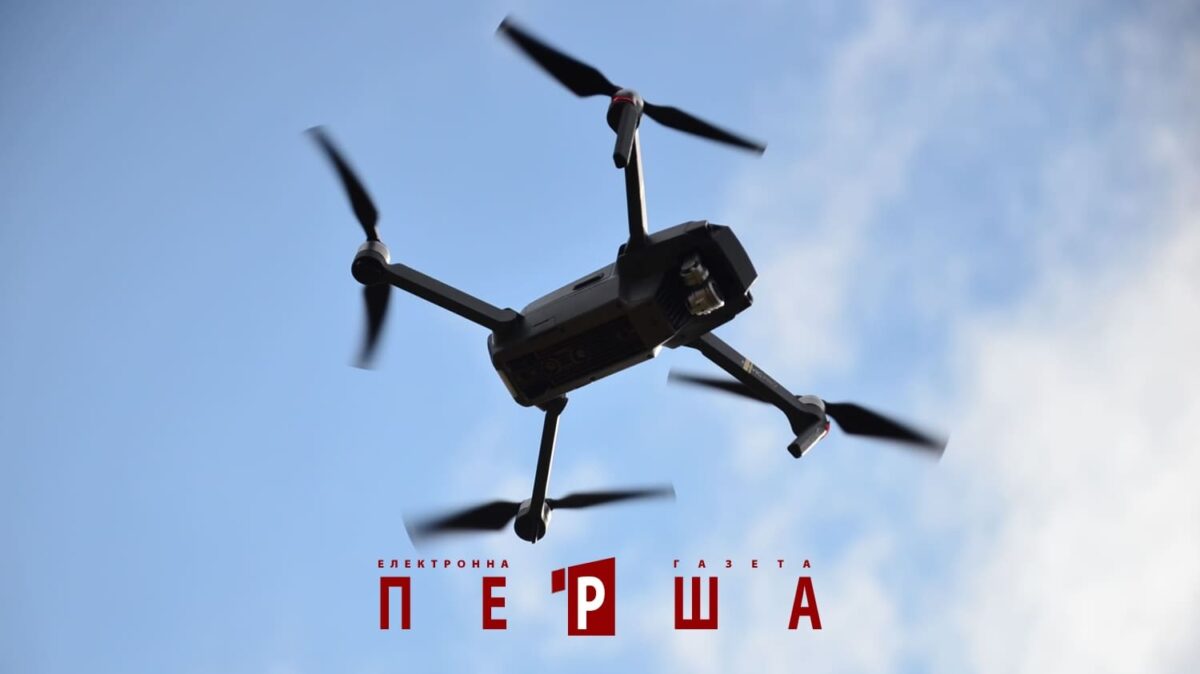 У Малій Висці діти безкоштовно вчаться керувати дронами