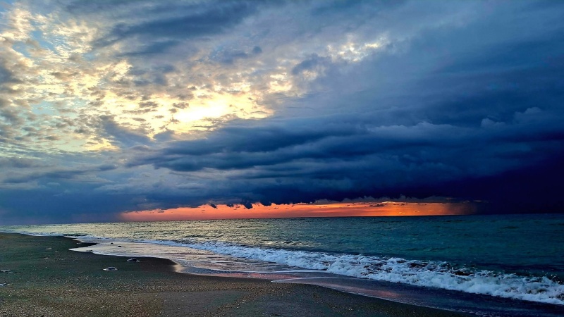«Тузлівські лимани: війна та мир» (вип.153-й): У війну, як ніколи, страждає Чорне море